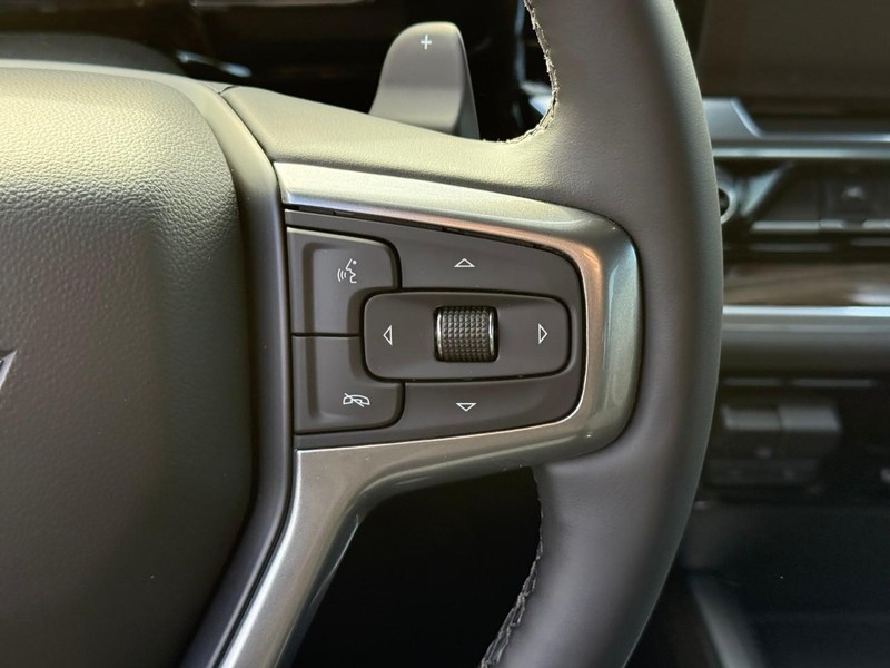 Chevrolet Silverado 1500 Vehicle Full-screen Gallery Image 14