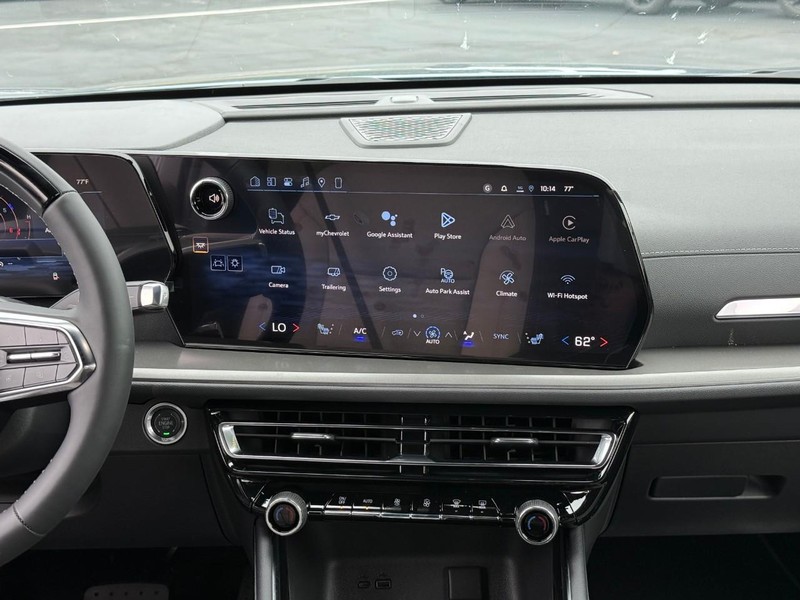 Chevrolet Traverse Vehicle Full-screen Gallery Image 9