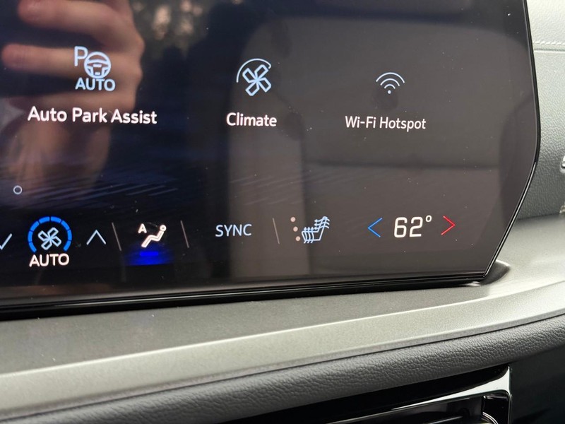 Chevrolet Traverse Vehicle Full-screen Gallery Image 16