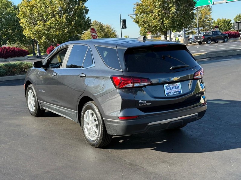 Chevrolet Equinox Vehicle Full-screen Gallery Image 3