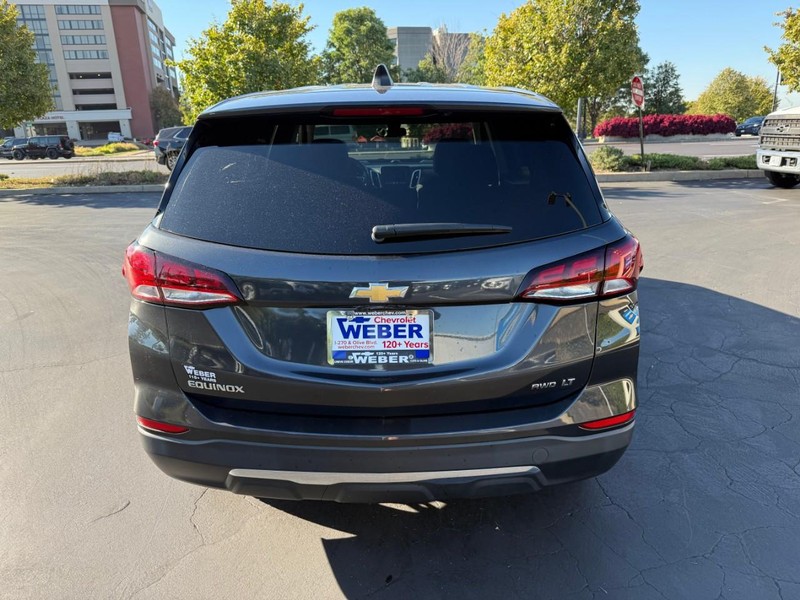 Chevrolet Equinox Vehicle Full-screen Gallery Image 7