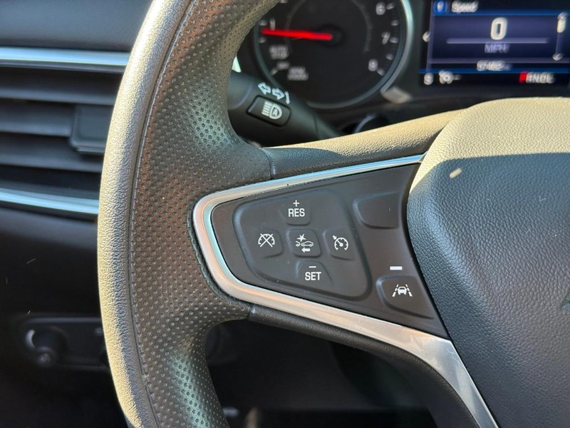 Chevrolet Equinox Vehicle Full-screen Gallery Image 19