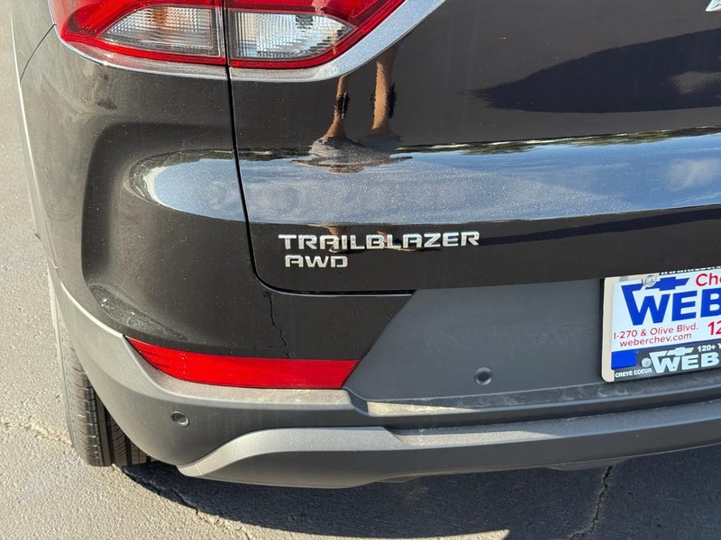 Chevrolet TrailBlazer Vehicle Full-screen Gallery Image 5