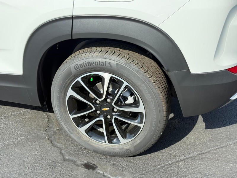 Chevrolet TrailBlazer Vehicle Full-screen Gallery Image 4