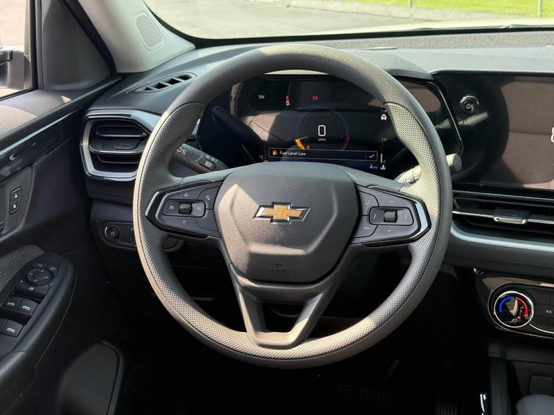 Chevrolet TrailBlazer Vehicle Full-screen Gallery Image 7