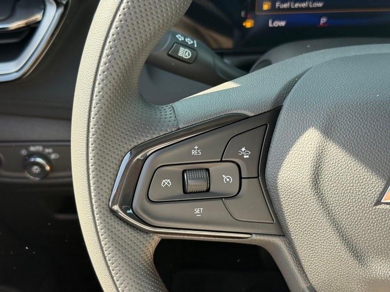 Chevrolet TrailBlazer Vehicle Full-screen Gallery Image 12