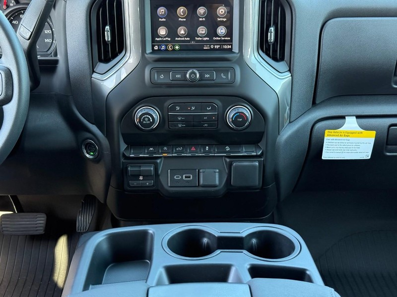 Chevrolet Silverado 1500 Vehicle Full-screen Gallery Image 10