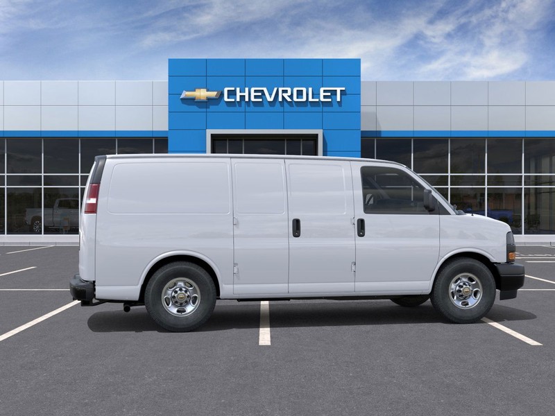 Chevrolet Express Cargo Van Vehicle Full-screen Gallery Image 5