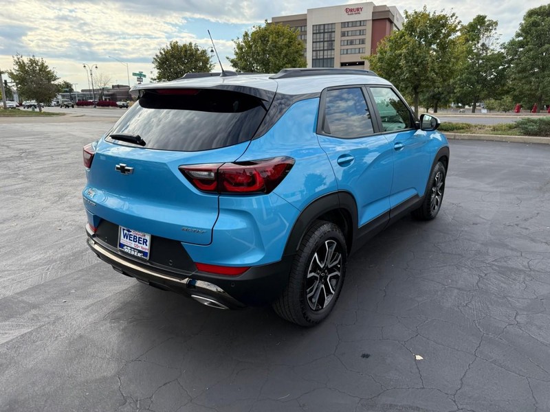 Chevrolet Trailblazer Vehicle Full-screen Gallery Image 8