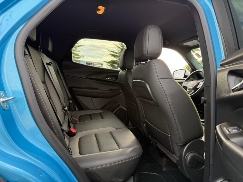 Chevrolet Trailblazer Vehicle Full-screen Gallery Image 11