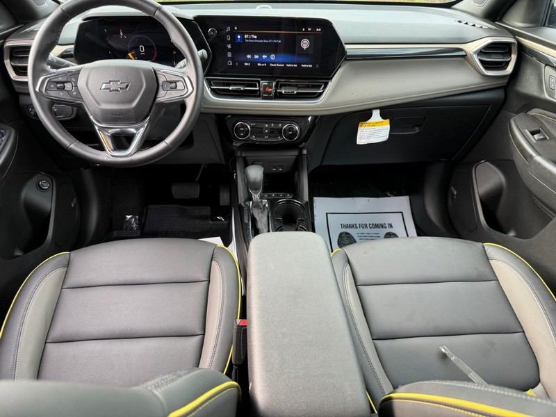 Chevrolet Trailblazer Vehicle Full-screen Gallery Image 12