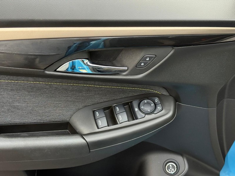 Chevrolet Trailblazer Vehicle Full-screen Gallery Image 16