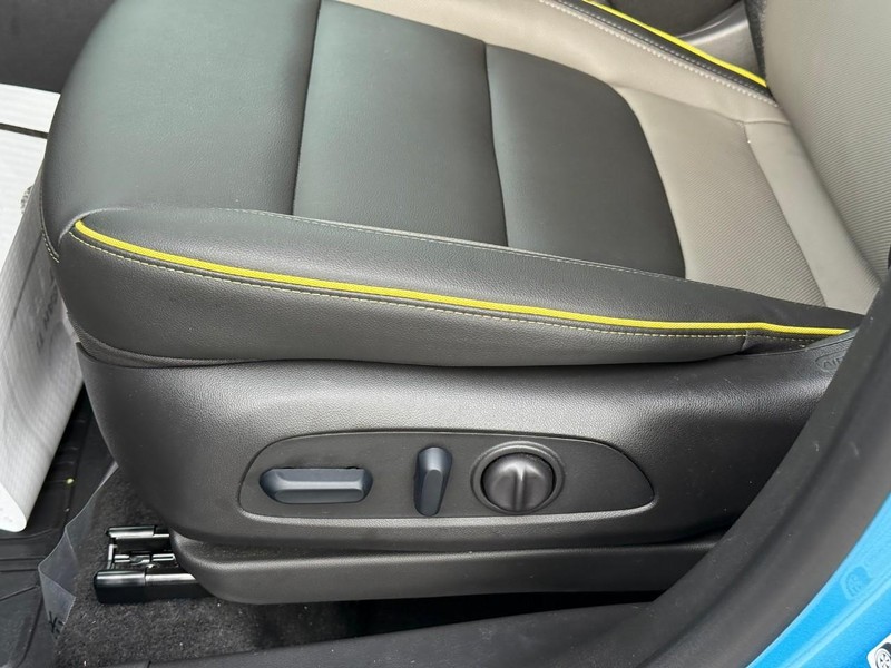 Chevrolet Trailblazer Vehicle Full-screen Gallery Image 18