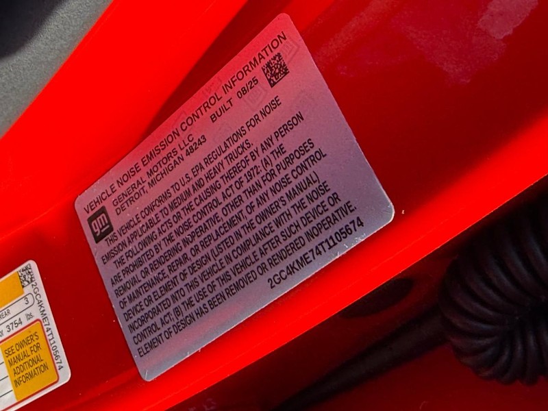 Chevrolet Silverado 2500HD Vehicle Full-screen Gallery Image 9