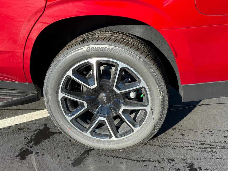 Chevrolet Tahoe Vehicle Full-screen Gallery Image 4