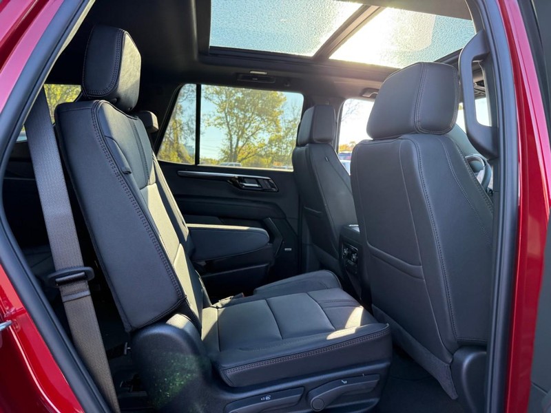 Chevrolet Tahoe Vehicle Full-screen Gallery Image 7