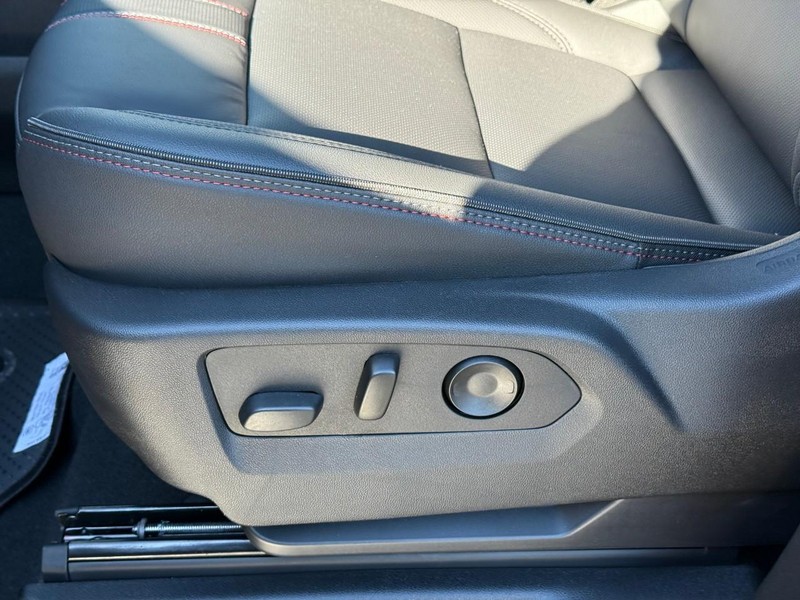 Chevrolet Tahoe Vehicle Full-screen Gallery Image 15