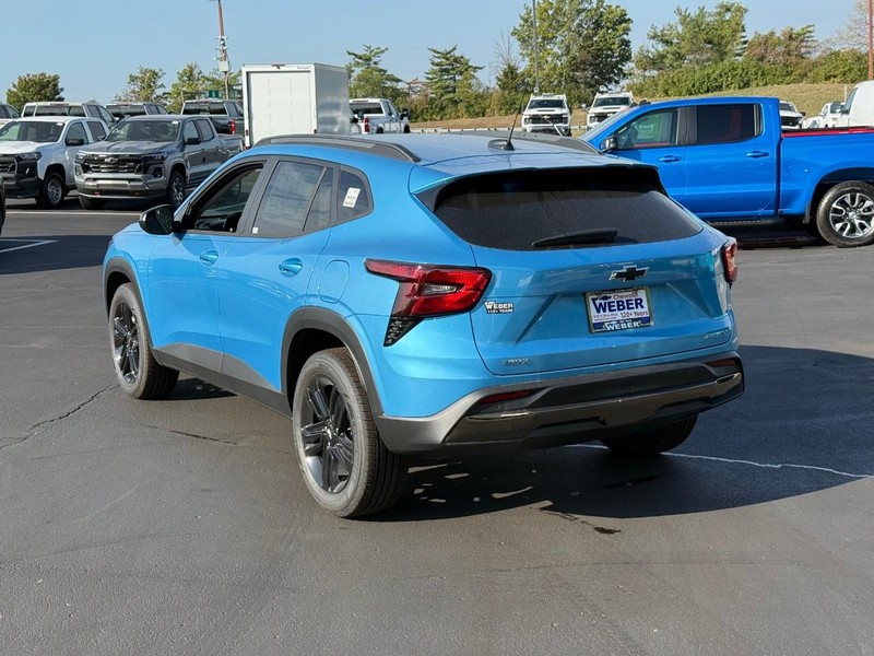 Chevrolet Trax Vehicle Full-screen Gallery Image 3