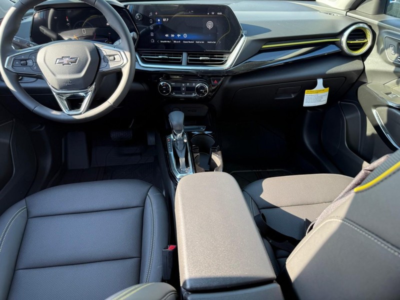 Chevrolet Trax Vehicle Full-screen Gallery Image 7