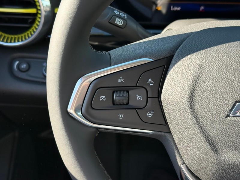 Chevrolet Trax Vehicle Full-screen Gallery Image 14