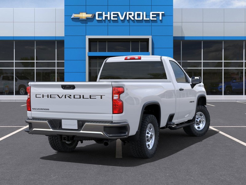 Chevrolet Silverado 2500HD Vehicle Full-screen Gallery Image 4