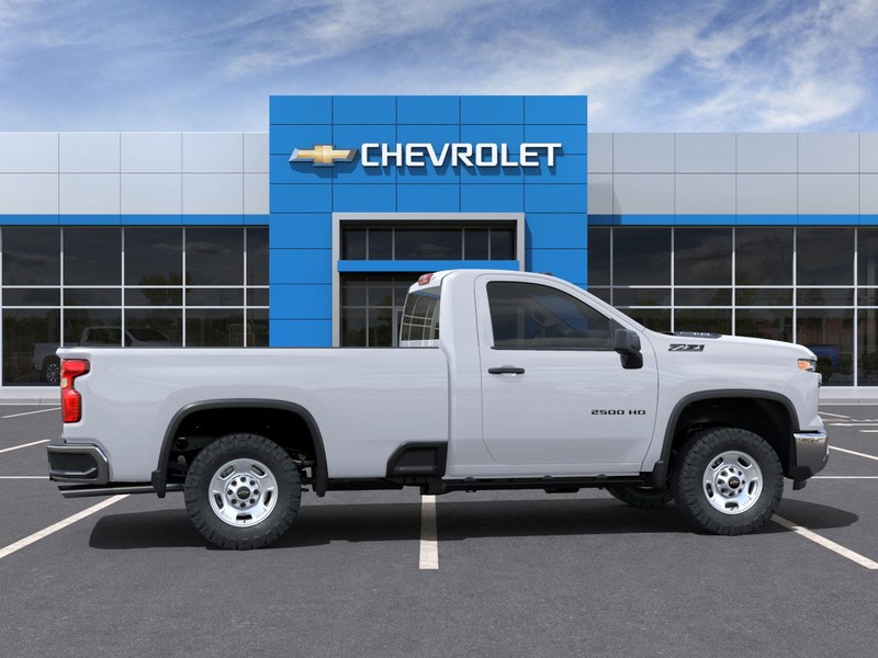 Chevrolet Silverado 2500HD Vehicle Full-screen Gallery Image 5