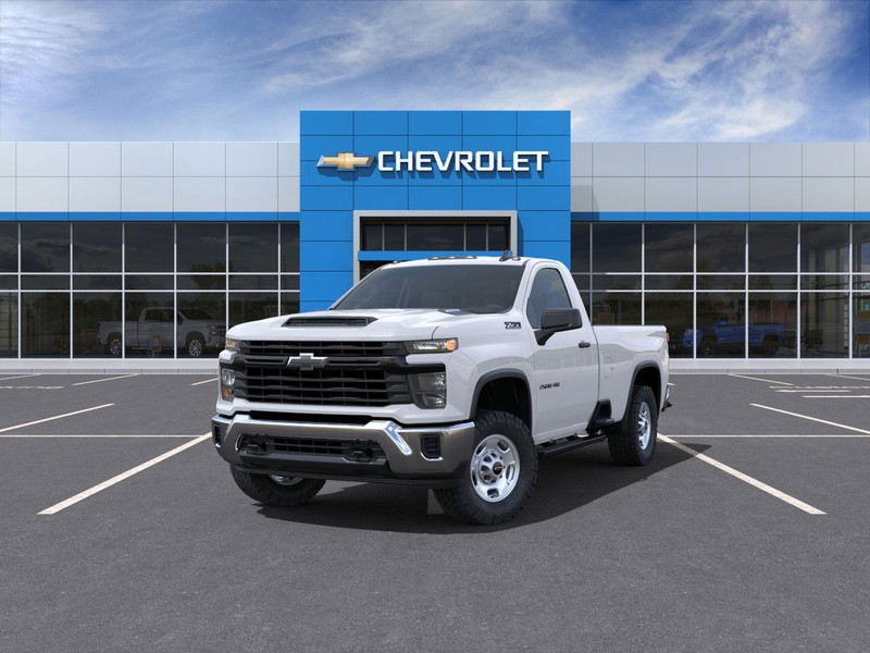 Chevrolet Silverado 2500HD Vehicle Full-screen Gallery Image 8