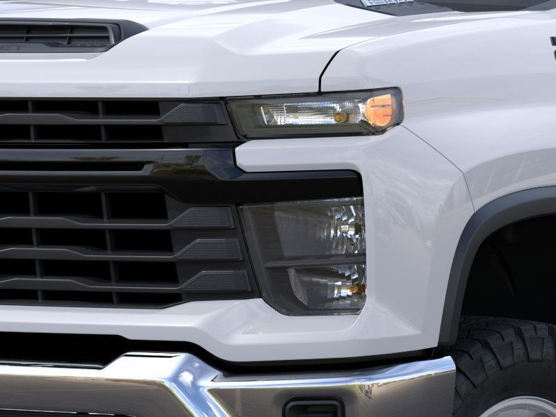 Chevrolet Silverado 2500HD Vehicle Full-screen Gallery Image 10