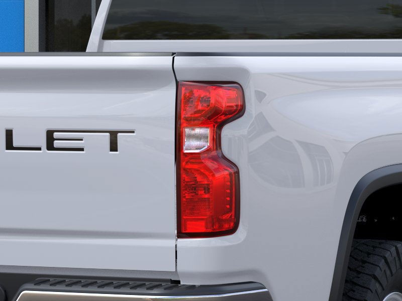 Chevrolet Silverado 2500HD Vehicle Full-screen Gallery Image 11