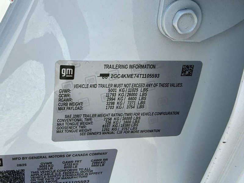 Chevrolet Silverado 2500HD Vehicle Full-screen Gallery Image 10