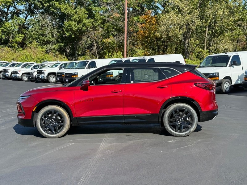 Chevrolet Blazer Vehicle Full-screen Gallery Image 2