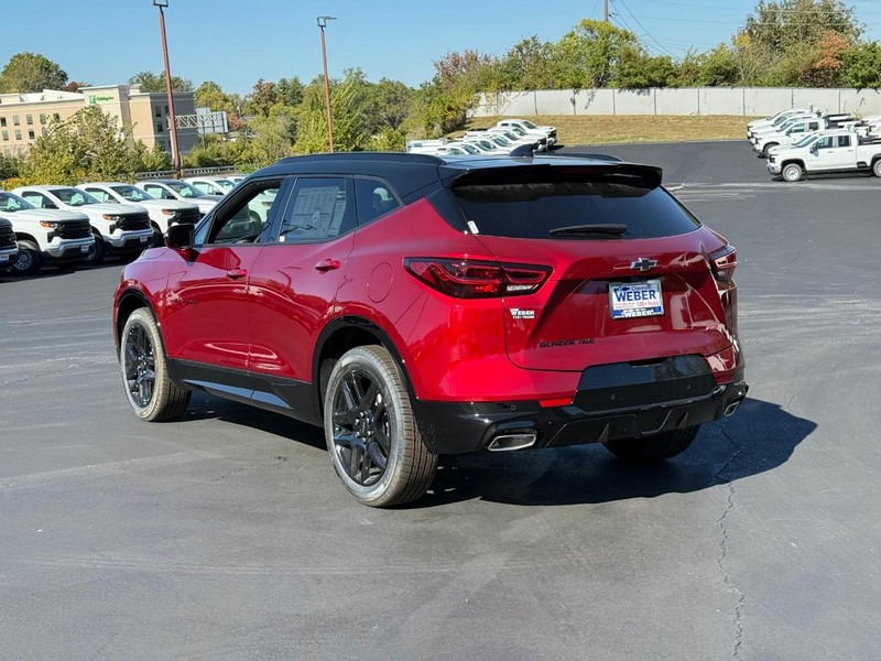 Chevrolet Blazer Vehicle Full-screen Gallery Image 3