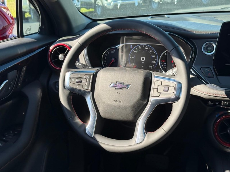 Chevrolet Blazer Vehicle Full-screen Gallery Image 8