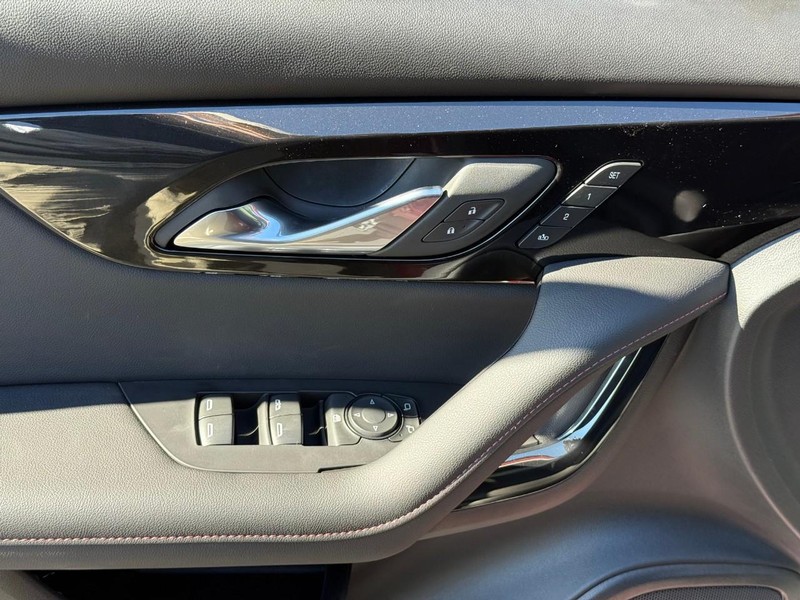 Chevrolet Blazer Vehicle Full-screen Gallery Image 11