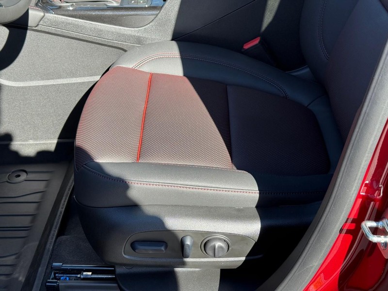 Chevrolet Blazer Vehicle Full-screen Gallery Image 13