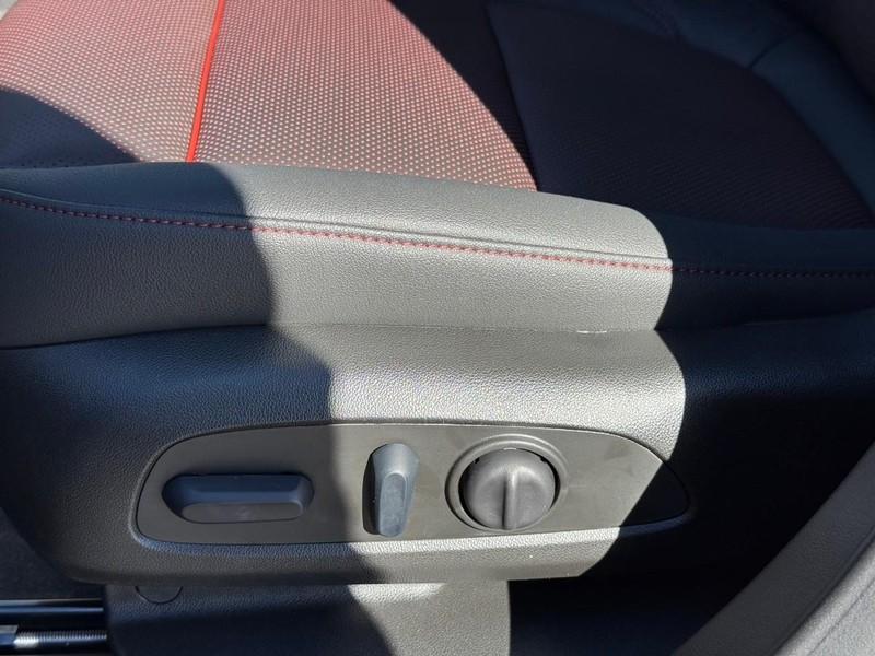 Chevrolet Blazer Vehicle Full-screen Gallery Image 14