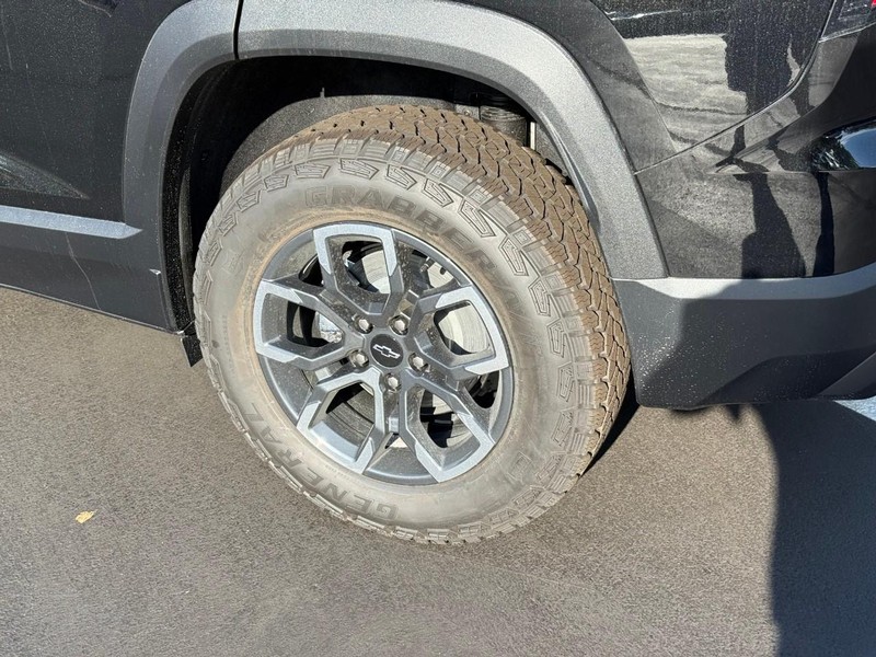 Chevrolet Equinox Vehicle Full-screen Gallery Image 4