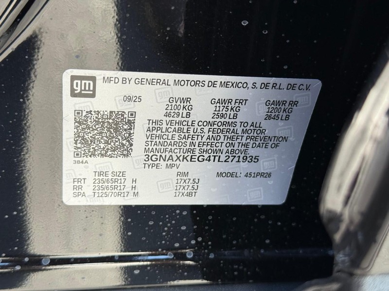 Chevrolet Equinox Vehicle Full-screen Gallery Image 17