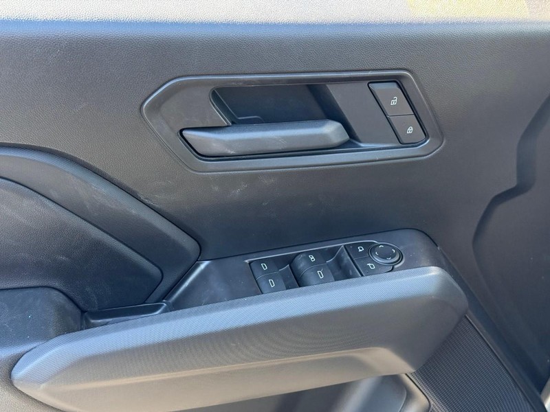 Chevrolet Colorado Vehicle Full-screen Gallery Image 6