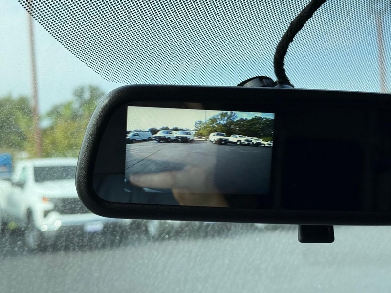 Chevrolet Express Cargo Van Vehicle Full-screen Gallery Image 9