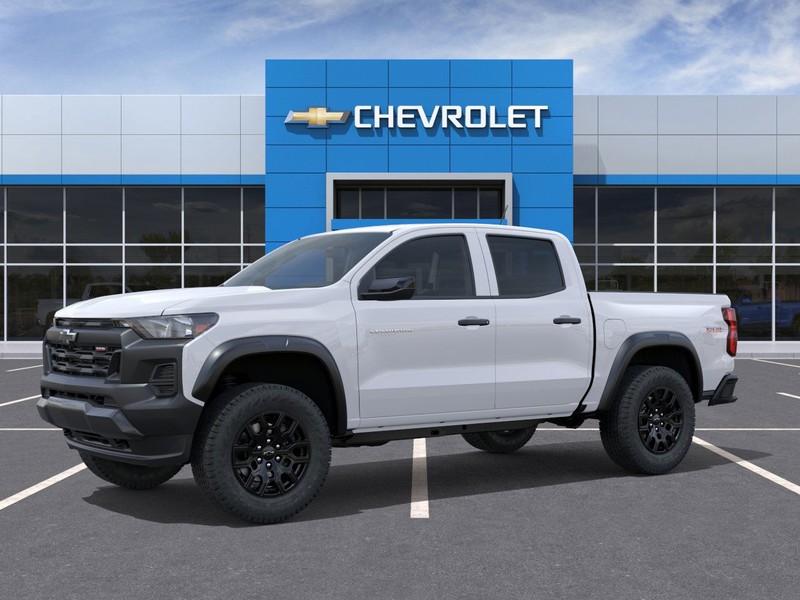 Chevrolet Colorado Vehicle Full-screen Gallery Image 2