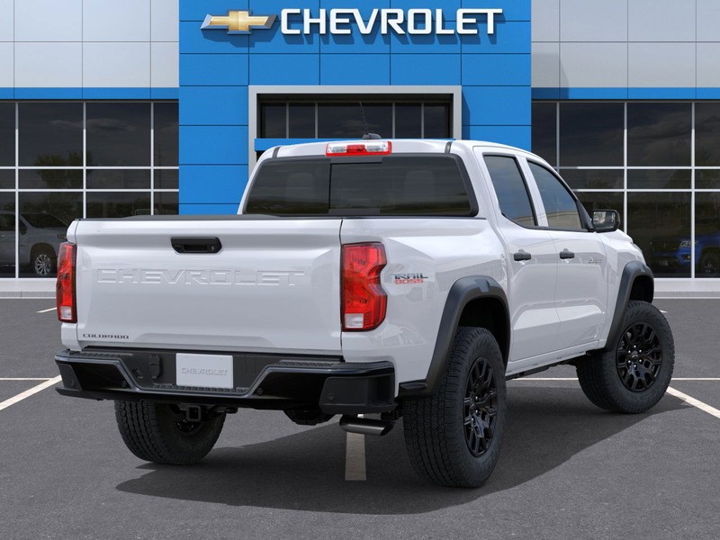 Chevrolet Colorado Vehicle Full-screen Gallery Image 4
