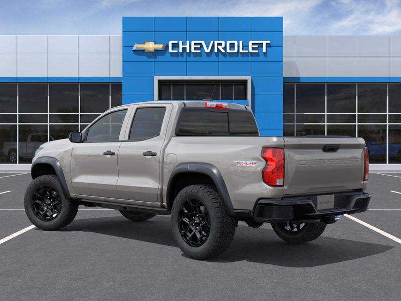 Chevrolet Colorado Vehicle Full-screen Gallery Image 3