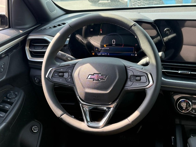 Chevrolet TrailBlazer Vehicle Full-screen Gallery Image 8