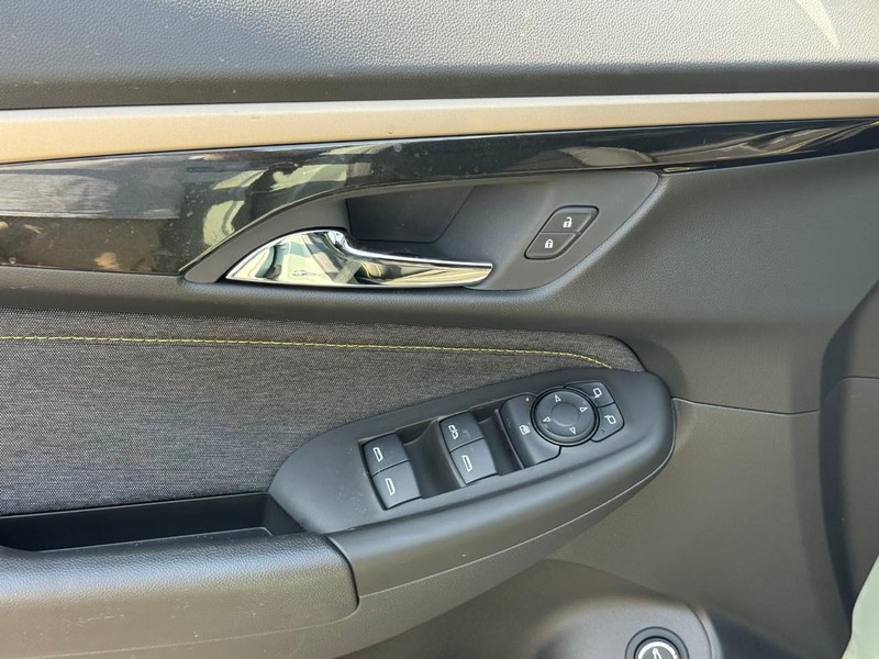 Chevrolet TrailBlazer Vehicle Full-screen Gallery Image 11