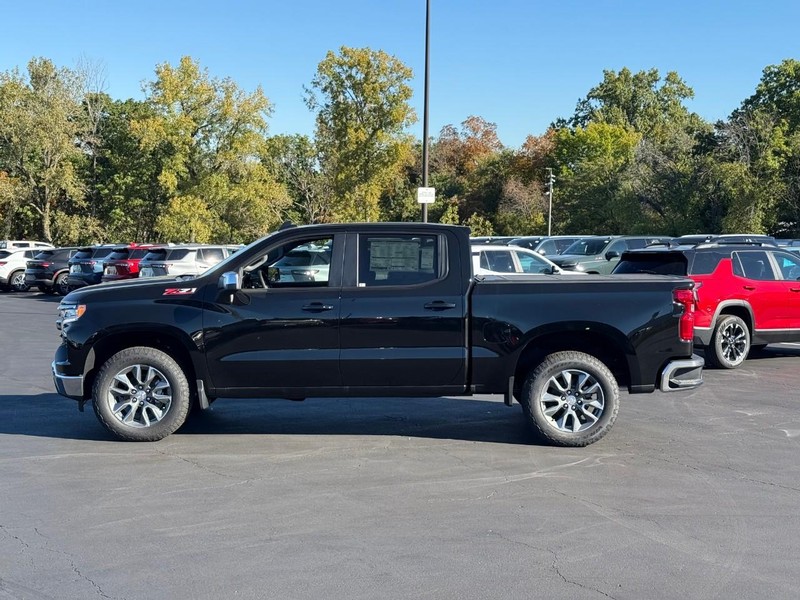 Chevrolet Silverado 1500 Vehicle Full-screen Gallery Image 2
