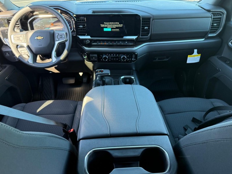 Chevrolet Silverado 1500 Vehicle Full-screen Gallery Image 6