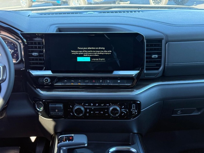 Chevrolet Silverado 1500 Vehicle Full-screen Gallery Image 8