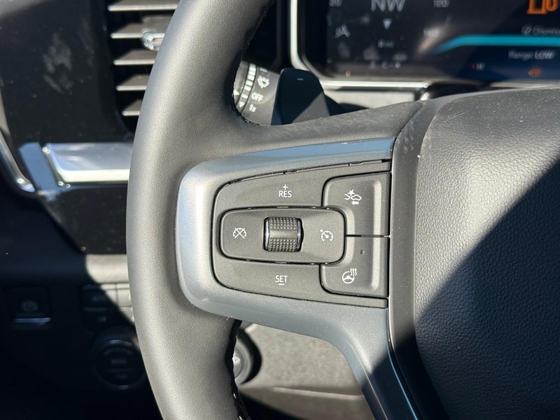 Chevrolet Silverado 1500 Vehicle Full-screen Gallery Image 13