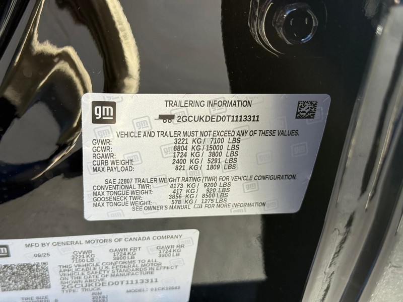 Chevrolet Silverado 1500 Vehicle Full-screen Gallery Image 18